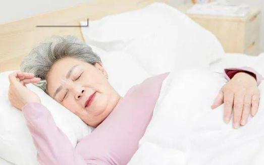 如何应对老年人的失眠？